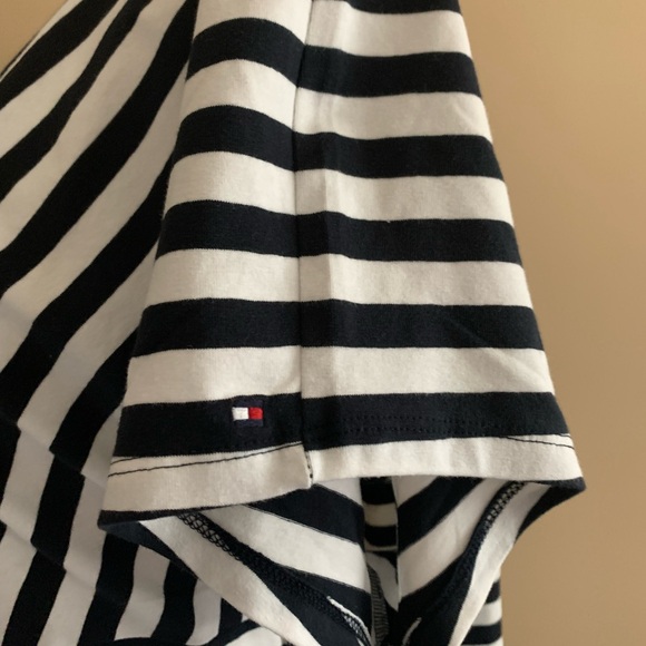 Women’s Knee Length Blue and White Striped Casual Dress - Picture 4 of 11